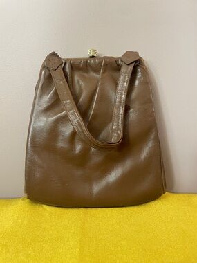 Vintage Taupe Leather Kiss-Lock Handbag | Quiet Luxury Aesthetic